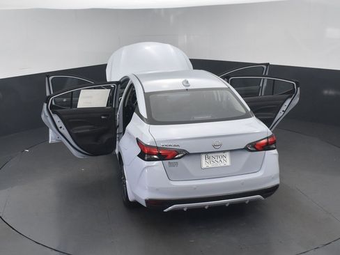 New 2025 Nissan Versa SV w/ Trunk Package image 22