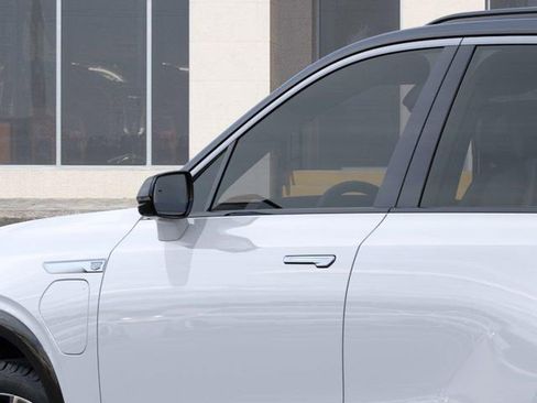 New 2026 Cadillac Vistiq Premium Luxury w/ LPO, Premium Carpet Package AWD/4WD image 12