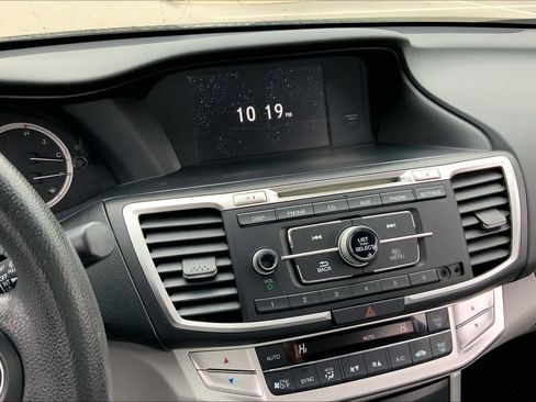 Used 2013 Honda Accord LX image 7