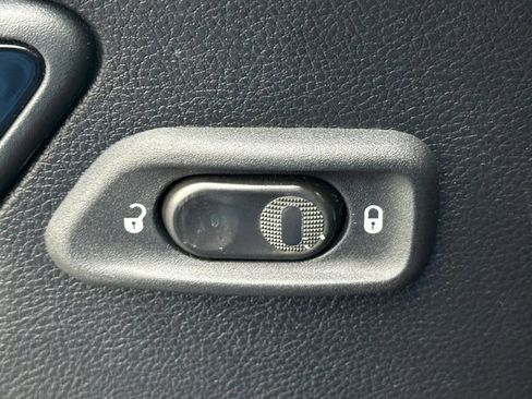 Used 2012 Jeep Wrangler Altitude image 25