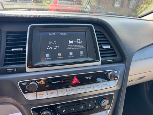 Used 2019 Hyundai Sonata SE FWD image 9