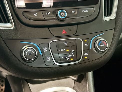 Used 2016 Chevrolet Malibu LT image 16