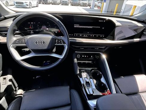 Certified 2025 Audi Q5 Premium Plus w/ Premium Plus AWD/4WD image 3
