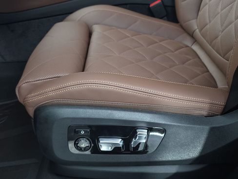 New 2026 BMW X5 xDrive40i w/ M Sport Package AWD/4WD image 28