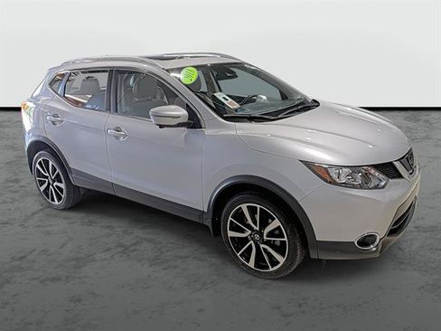 Used 2018 Nissan Rogue Sport SL w/ SL Premium Package AWD/4WD image 5