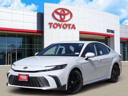 New 2026 Toyota Camry SE w/ Convenience Package FWD image 1