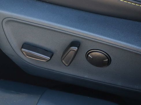 Used 2025 Ford Maverick Lobo AWD/4WD image 22