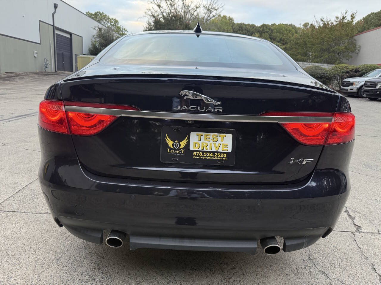 Used 2018 Jaguar XF R-Sport AWD/4WD image 13