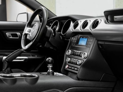 Used 2022 Ford Mustang GT RWD image 30
