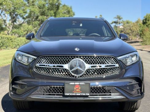 Used 2024 Mercedes-Benz GLC 300 4MATIC image 12