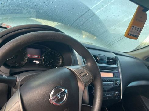 Used 2013 Nissan Altima 2.5 S FWD image 3