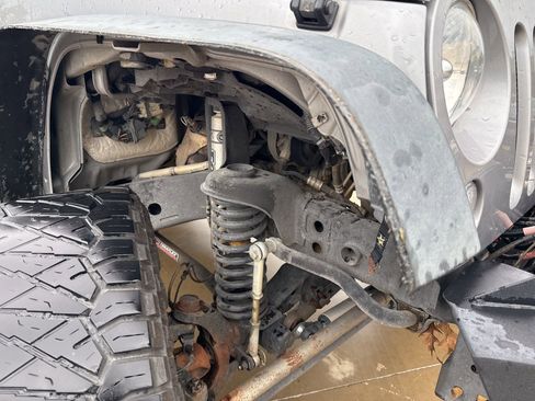 Used 2015 Jeep Wrangler Unlimited Rubicon w/ Max Tow Package image 30