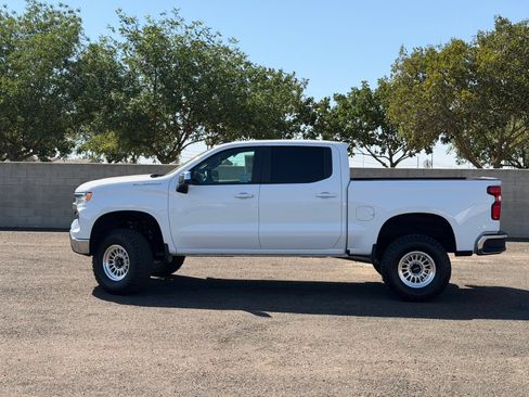 Used 2023 Chevrolet Silverado 1500 LT w/ Protection Package RWD image 7