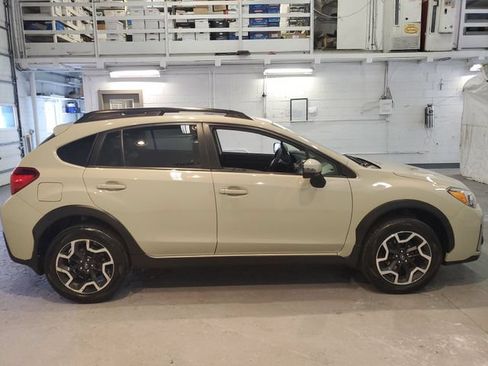 Used 2017 Subaru Crosstrek 2.0i Limited AWD/4WD image 8