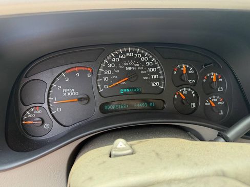 Used 2005 GMC Sierra 2500 SLT w/ Heavy-Duty Power Package AWD/4WD image 12