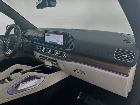 New 2026 Mercedes-Benz GLE 53 AMG 4MATIC image 30