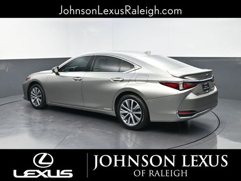 Used 2021 Lexus ES 300h w/ Premium Package FWD image 7