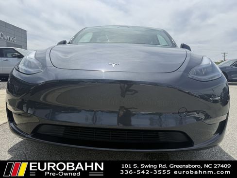 Used 2024 Tesla Model Y Long Range AWD/4WD image 21