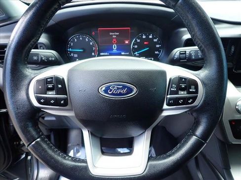 Used 2023 Ford Explorer XLT RWD image 14