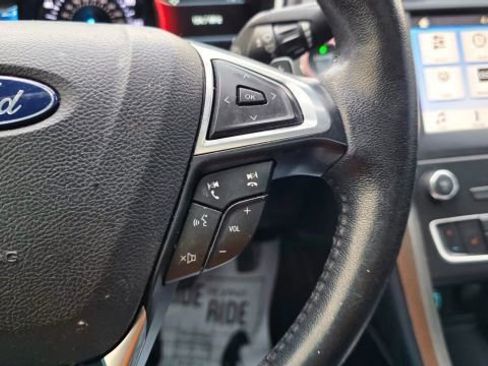 Used 2019 Ford Fusion SEL image 21