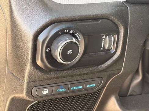 Used 2025 Jeep Wrangler Unlimited Sport S 4xe AWD/4WD image 18