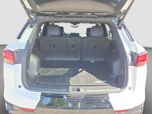 Used 2024 Chevrolet Blazer RS w/ LPO, Floor Liner Package AWD/4WD image 17