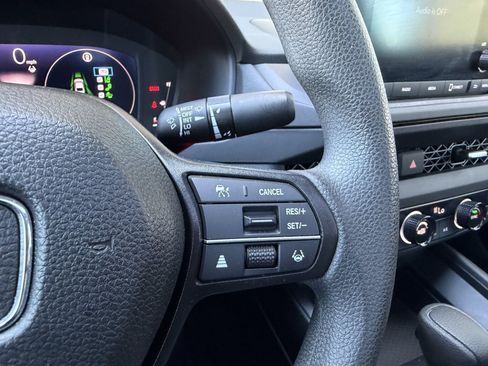 Used 2024 Honda Accord EX image 27