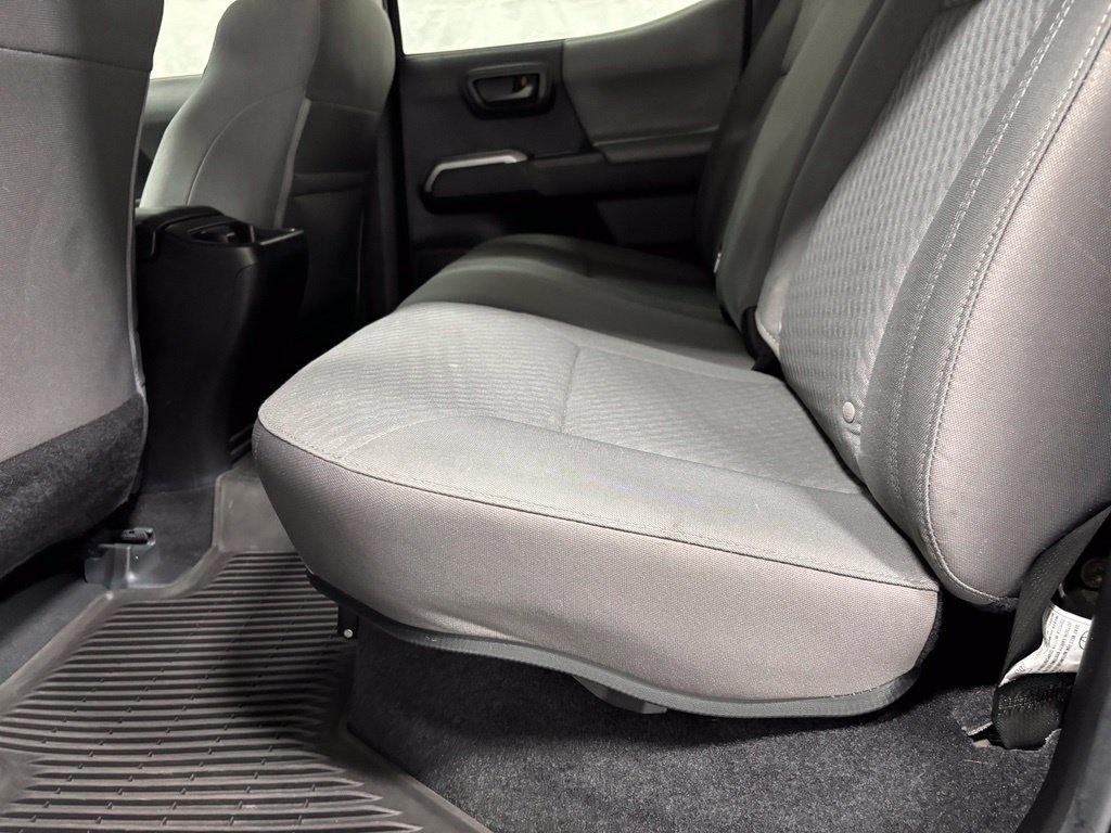 Used 2022 Toyota Tacoma SR5 AWD/4WD image 43