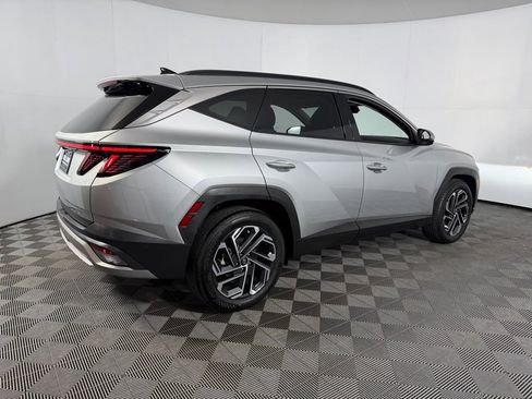 Used 2025 Hyundai Tucson Limited FWD image 4