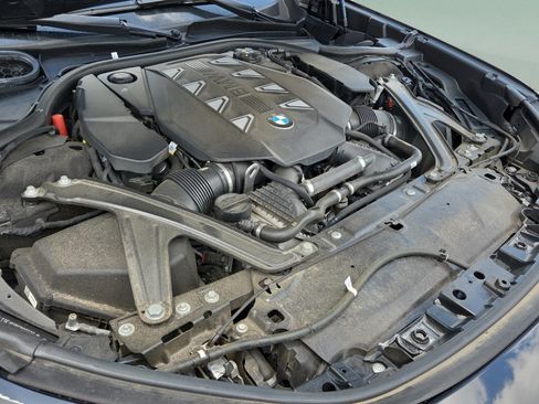 Used 2024 BMW 760i xDrive w/ Premium Package 2 AWD/4WD image 17