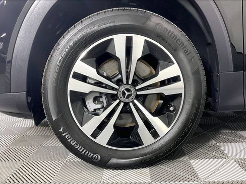 Used 2026 Mercedes-Benz GLB 250 4MATIC image 8