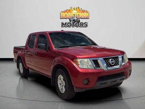 Used 2012 Nissan Frontier SV w/ SV Premium Utility Pkg AWD/4WD image 11