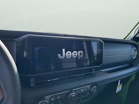 New 2025 Jeep Gladiator Sport image 34