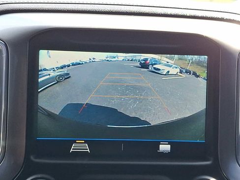 Used 2021 Chevrolet Silverado 1500 LT image 17