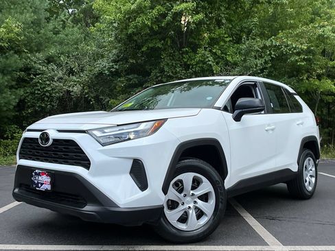 Used 2025 Toyota RAV4 LE AWD/4WD image 1