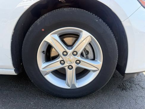 Used 2024 Chevrolet Malibu LS FWD image 48