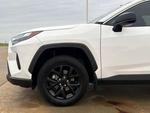 Used 2024 Toyota RAV4 LE FWD image 5