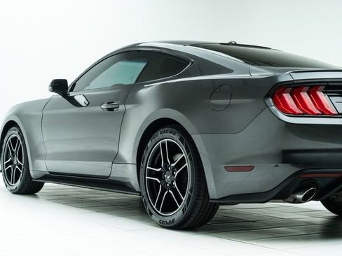Used 2020 Ford Mustang Premium image 19