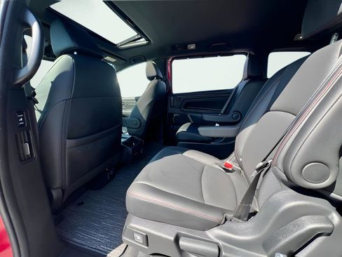 Used 2025 Honda Odyssey Sport-L image 18