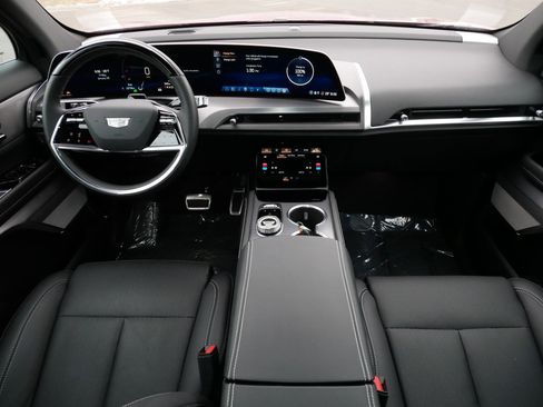 Certified 2026 Cadillac Vistiq Sport w/ LPO, Floor Liner Package image 10