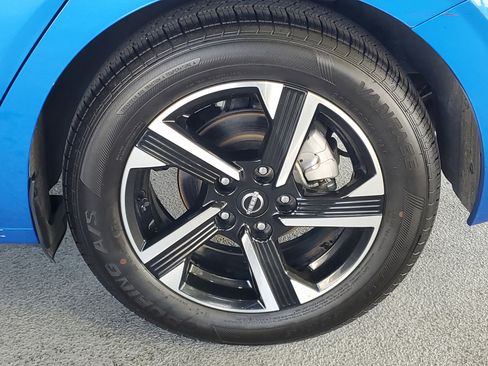 Used 2024 Nissan Sentra SV FWD image 7
