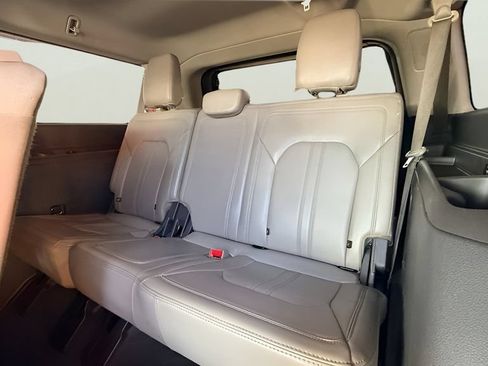 Used 2021 Ford Expedition Max Limited RWD image 17