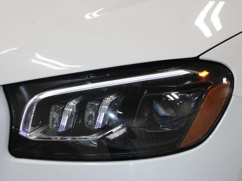 Used 2024 Mercedes-Benz GLS 450 4MATIC image 13