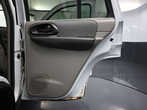 Used 2003 Chevrolet TrailBlazer LS w/ Preferred Equipment Group image 33