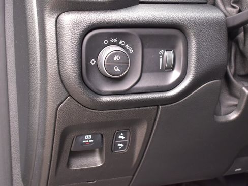 Used 2021 RAM 1500 Big Horn AWD/4WD image 16
