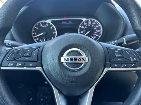 Certified 2023 Nissan Sentra SV FWD image 26