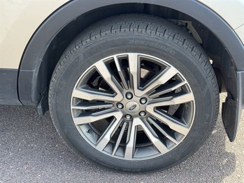 Used 2017 Ford Explorer Platinum AWD/4WD image 7