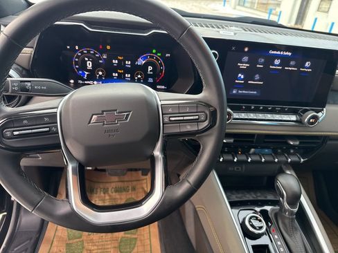 Used 2024 Chevrolet Colorado ZR2 w/ Technology Package image 23