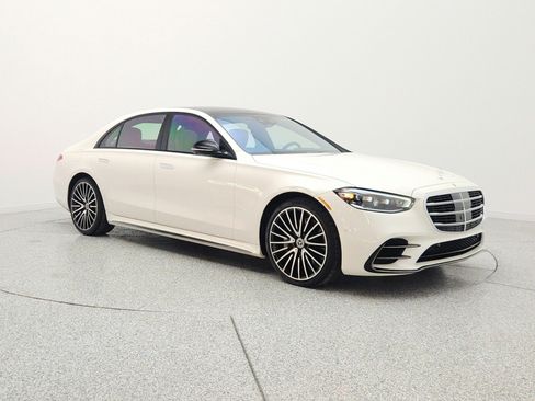 Used 2023 Mercedes-Benz S 580 4MATIC Sedan image 3