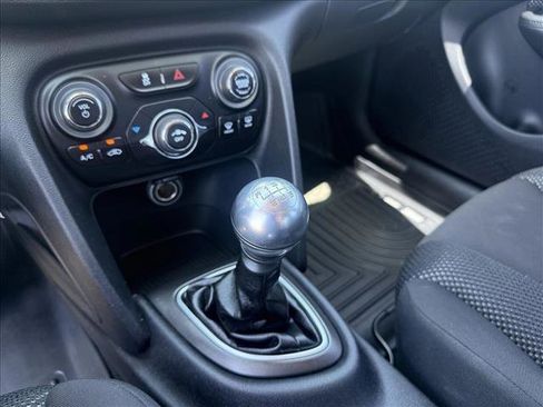 Used 2016 Dodge Dart Aero FWD image 14